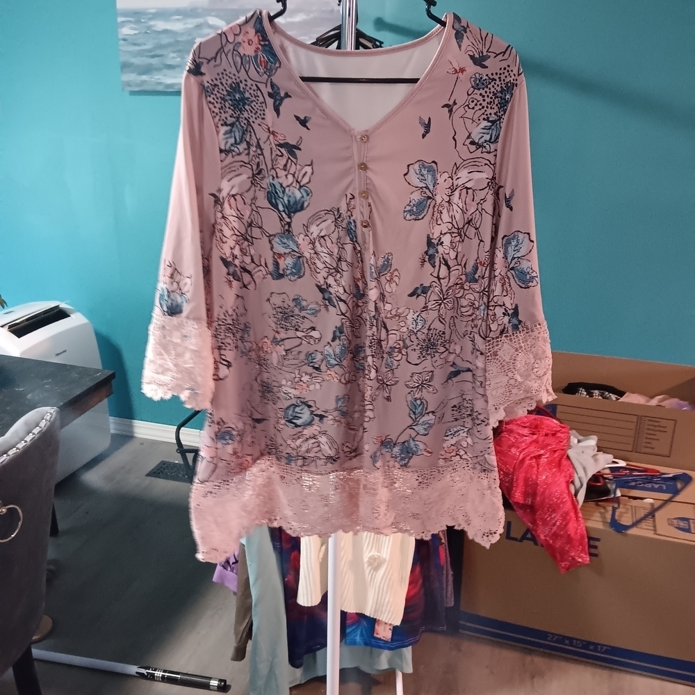 Floral Embroidered Blouse with Lace Trim